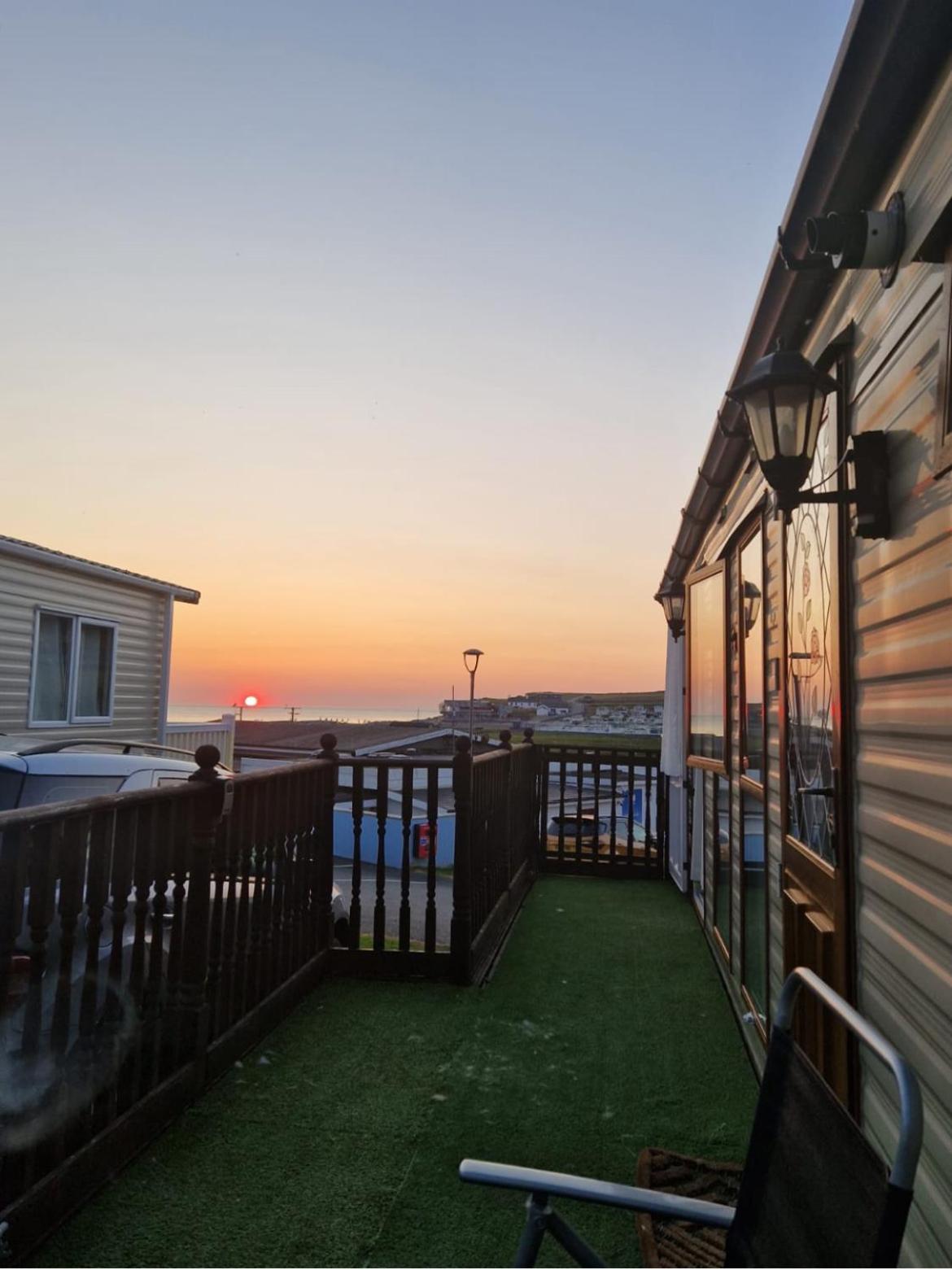 Sea Viev Static Caravan In Clarach Bay Holiday Village Aberystwyth Exterior foto