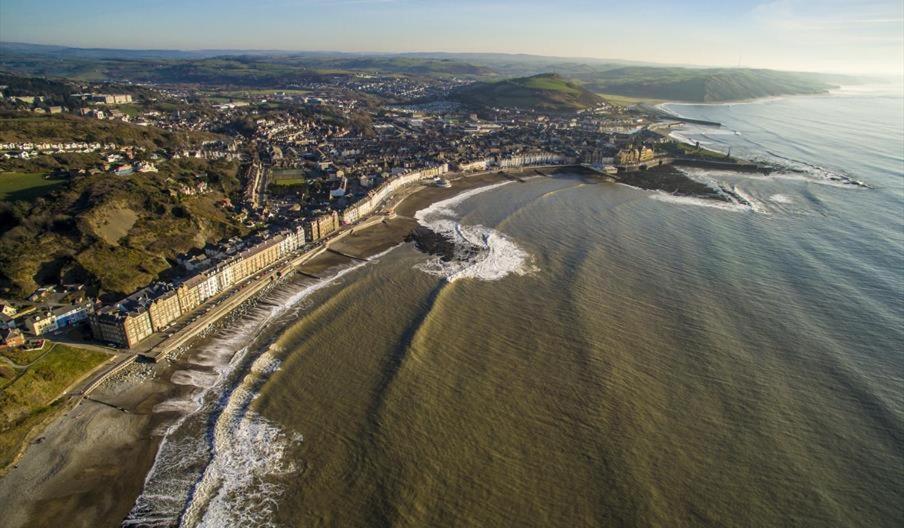Spacious Luxury Escape With Sea Views And Pet Friendly At Clarach Bay Aberystwyth Exterior foto